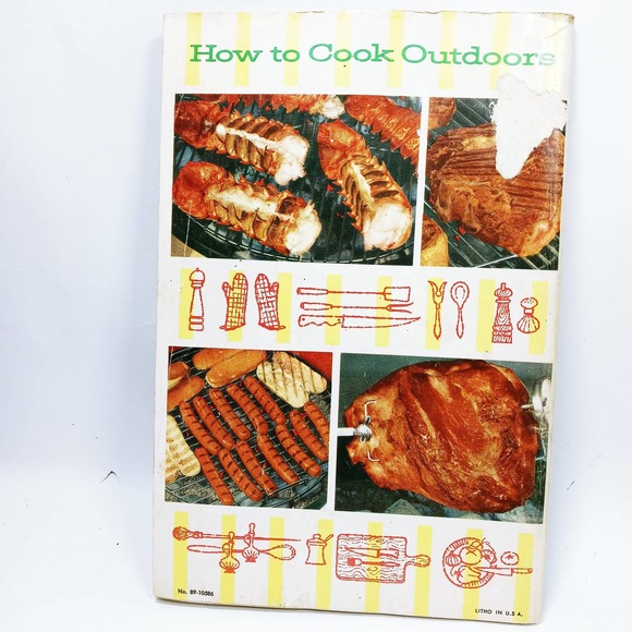 Vintage How to Cook Outdoors Garden Mark USA (bb2) - Picture 2 of 8